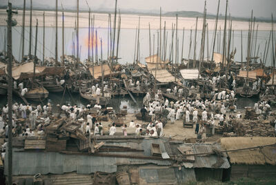 Mapo, Seoul - people at a market on Han River
