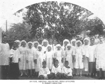 성누가교회, 성엘리자베스 성당시절 (1907—1923)의 성가대 (1920) St. Elizabeth^ period Choir